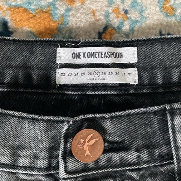 One Teaspoon Bandit Jean Shorts Distressed Black Sz 27 one x oneteaspoon - Picture 5 of 6